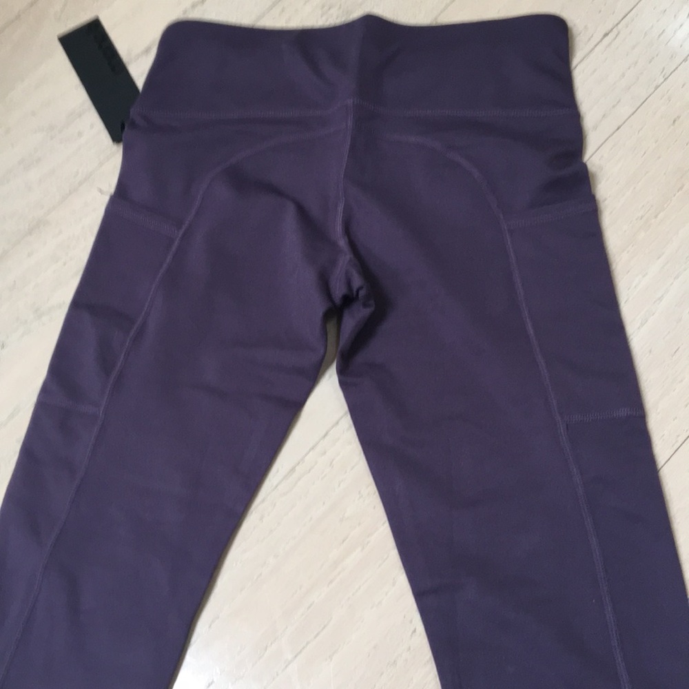 Athletic wear - Picture 4 of 4
